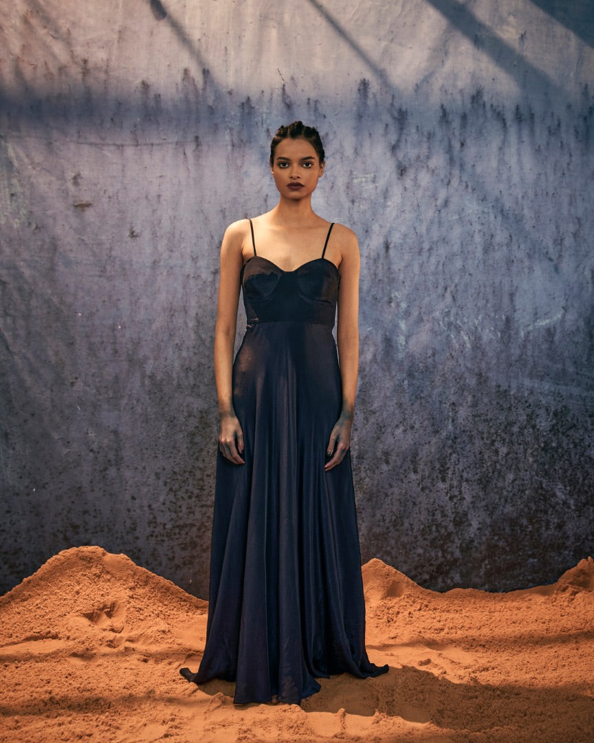 black structured maxi dress | party | evening gown | silk
