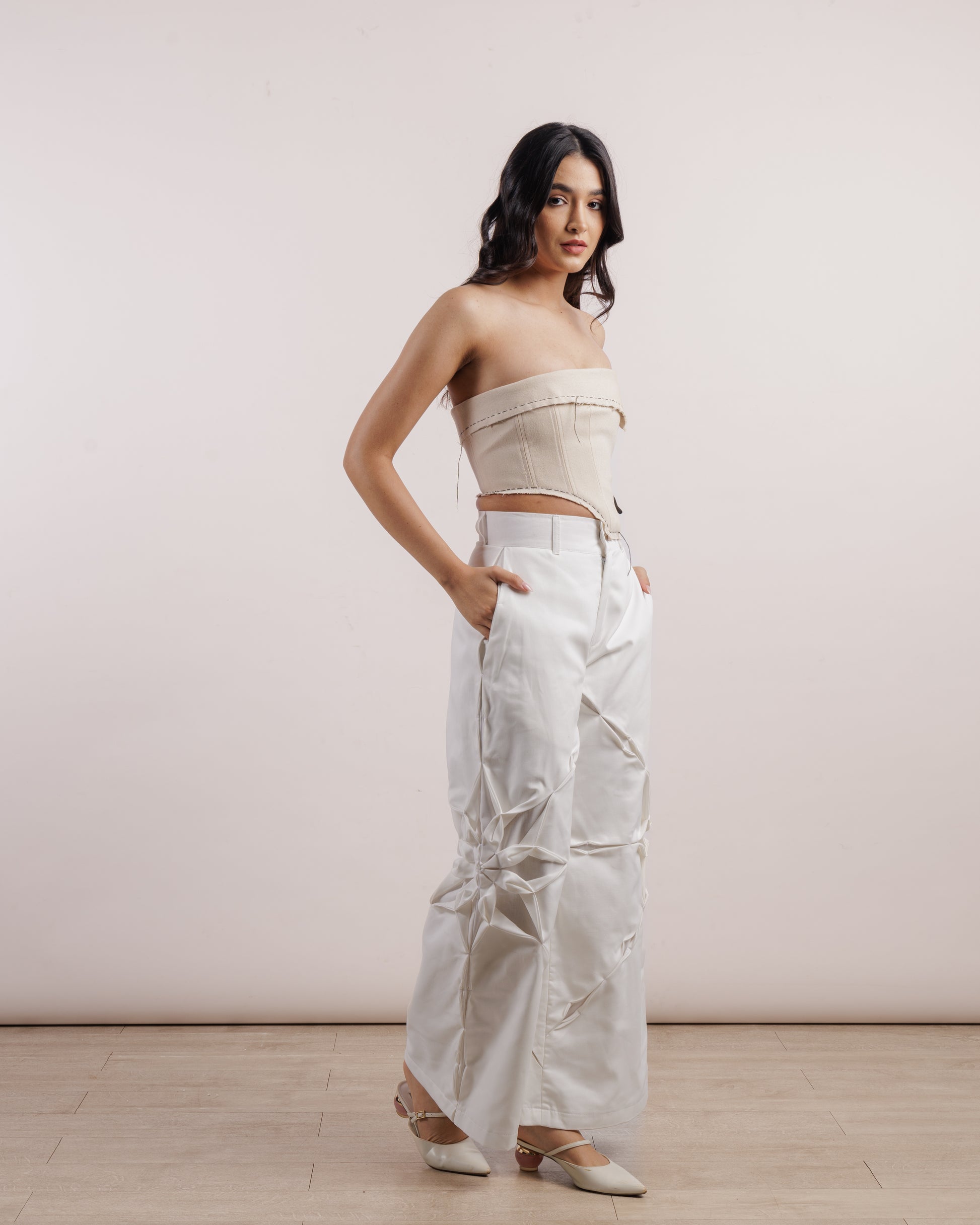 Collar Corset - Beige / Creme