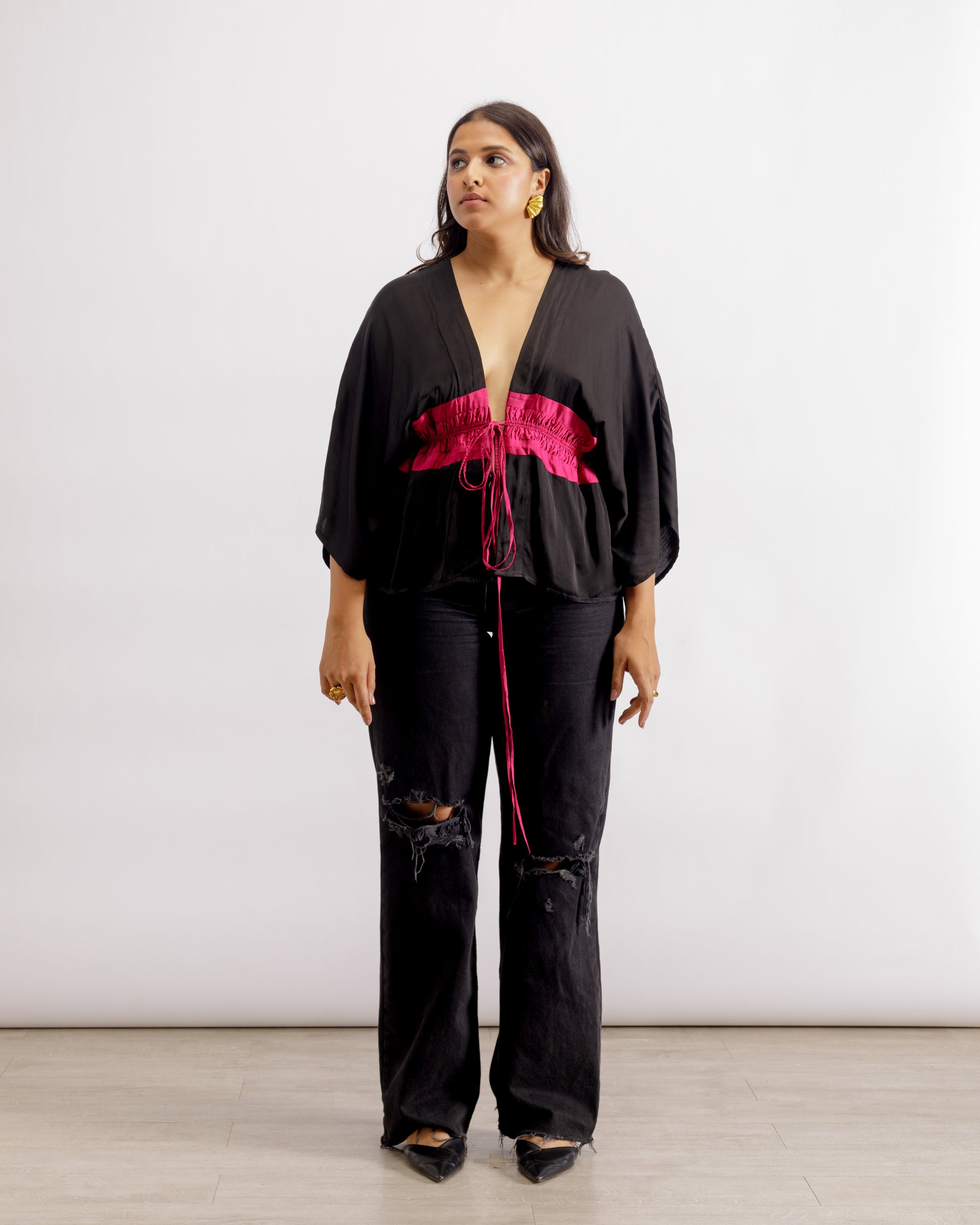 Black Cape With Ruched Waist | Short Cape - Black & Wine | PAIVE