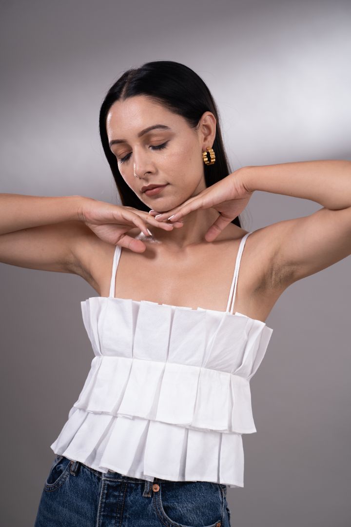 Snow White crop top close up